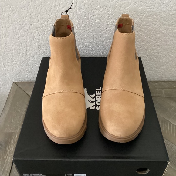 SOREL Emelie III Waterproof Chelsea Boot (Women) 9M - Picture 2 of 8